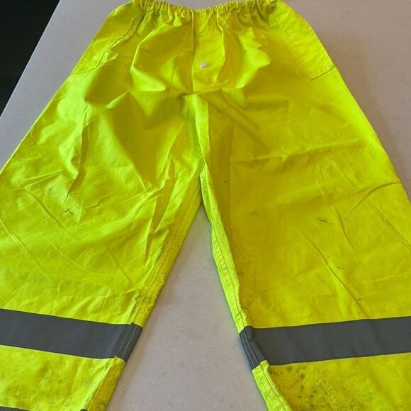 High visibility Casual Yellow and Gray Reflective Bottoms youth large. - Picture 1 of 7